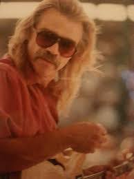 Mike Cutright's Instagram, Twitter & Facebook