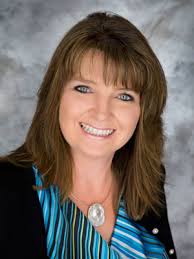 Linda Marine's Instagram, Twitter & Facebook