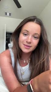 Madelyn Hampton's Instagram, Twitter & Facebook