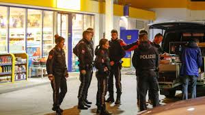 Sn Aktuell On Twitter Raububerfall Auf Tankstelle In Hallein Https T Co Ckmlvp2anr