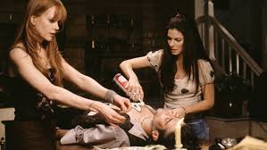 From séances to potentially raising the dead and a few murder mysteries in between, this '90s female friendship film is perfect to watch with your mom best friend. Here Are 27 Movies You Should Marathon With Your Best Friend Right Now