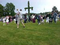 Видео midsommar, små grodorna канала mid summer. Sma Grodorna Youtube
