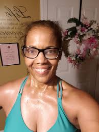 TMT Day 3 Amy and Dirkie Strength 1 🔥💪. Wow what an EMOM leg glute burner  with cardio in between. Love the motivation and the “sayings”