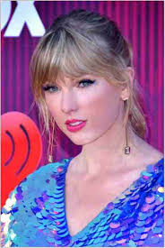 Her weight is approximately 54 kg or 119 lbs. Taylor Swift Height And Body Measurements 2021