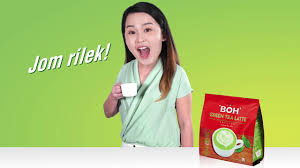 Wake up in the morning with a rejuvenating, nutritious matcha latte. Boh Green Tea Latte Authentic Matcha Taste Youtube