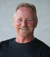 Richards announces run for County Commission