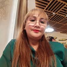 Kalmadong pumasok ang dalaga sa kwarto at m-i-na-sa-he ang presidente na  itinuring na al-ler-gi-c sa mga babae at ang ending.