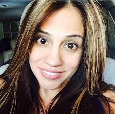 Regina Rocha's Instagram, Twitter & Facebook