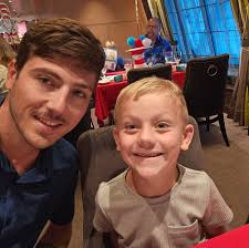 Anyone free that would like to join my clan theres no pressure just  contribute what and when you can?