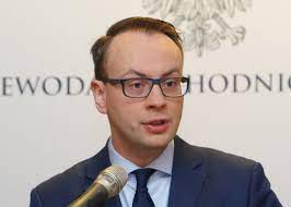 Krzysztof kozlowski (m'85) received the m.sc. Krzysztof Kozlowski Kieruje Zespolem Do Walki Z Faszyzmem