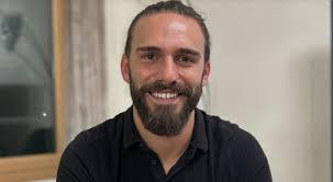 Daniela Fora's Instagram, Twitter & Facebook