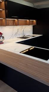 Grande Cuisine En L Materiaux Gris Galet Plan De Travail