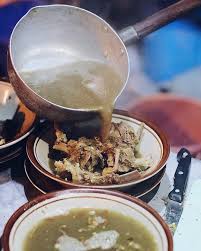 Tulang sumsumnya isi dalemnya bisa diseruput dengan sedotan. 5 Tempat Makan Tengkleng Paling Enak Di Jogja Cobain Yuk
