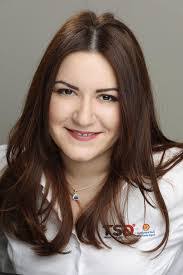 Karen Euler's Instagram, Twitter & Facebook