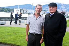 Die beiden bekennen sich 1990 zu einer guten zusammenarbeit. Michail Gorbatschow Steckbrief Promi Geburtstage De