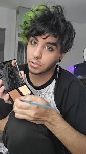 Going live in this look, as we speak🤙#mua #makeup #ooc #outotcosplay ...