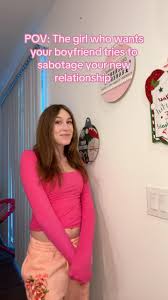 I love making new friends at @gorillatofficial sets AHHH 💜