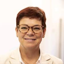 Susan Stenström på LinkedIn: #chefsdag #pratapåscenen #enköpingskommun  #pepparrotsbadet #förändring…