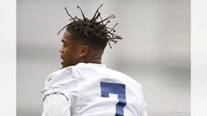 The packers running back acknowledged friday that he's considering a major haircut following a tackle friday night where a 49ers linebacker deliberately dragged him down by his dread locks. Carson Wentz Develops Chemistry With Wr Group Kwity Paye Looking Strong Through First Month And Preseason Schedule Announced