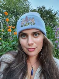 I paint hats to support my girls with goals program ❤️