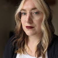 Sarah Parrett's Instagram, Twitter & Facebook