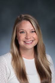 Erin Hynes's Instagram, Twitter & Facebook