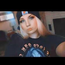 The following inmate is straight. He cannot view or respond to anything you  post