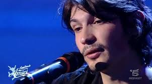Nel 2012 pierdavide carone ha portato a sanremo il brano nanì scritto con lucio dalla. Amici 11 Pierdavide Carone Omaggia Lucio Dalla Video Mondoreality
