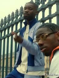 Dave Tenues Dans Sprinter