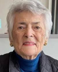 Carole Lynn's Instagram, Twitter & Facebook