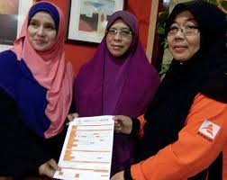 Kesian budak tu jadi bahan kalau dia tak meet the adults' expectation. Dua Pendakwah Terkenal Kelantan Termasuk Ustaz Budak Sertai Amanah