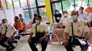 68 ulak karang selatan, kec. Ratusan Pekerja Ka Berkumpul Di Stasiun Magetan Rela Antre Demi Vaksinasi Surya