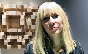 Son premier single intitulé single est sorti en 2004, suivi de son tube. Kunstlerbesuch Natasha Bedingfield Radio K W