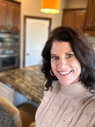 Janelle Moore-Platinum Realty