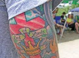 Sometimes the designs of the pride tattoos feature images of converging mexican and american flags, thereby promoting better relations between the two countries. Mexican Tattoos Lovetoknow