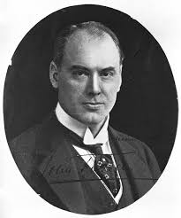 John Forsell. Född 1868, död 1941 Stockholm. Operasångare, sångpedagog och  operachef. Utnämnd till hovsångare 1909. Han verkade på Operan i Stockholm  åren 1896-1918. Operchef 1924-1939. -Länsmuseet Gävleborg