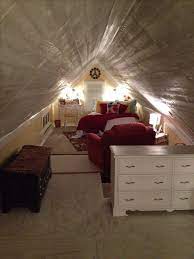 25 Best Ideas About Small Attic Bedrooms On Pinterest Attic Bedroom Designs Attic Bedroom Small Small Attic Bedroom