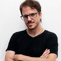 Elliot Lyons's Instagram, Twitter & Facebook