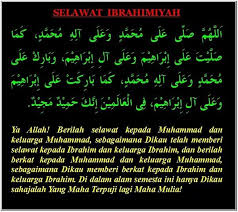 Selawat nabi muhammad saw.manusia sangat memerlukan syafaat apabila mereka dihimpunkan di padang mahsyar kelak. Kelebihan Selawat Ke Atas Nabi Muhammad Saw Azhan Co