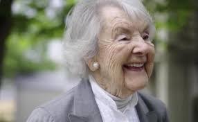 Holly Parkhurst's Instagram, Twitter & Facebook