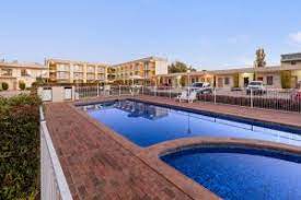 We let you rent rooms and find roommates, in a verified community.here landlords and. Queanbeyan 2 Bedroom Serviced Apartments Suites And Apartment Hotels
