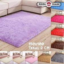 Jenis karpet bulu yang dibuat dengan menggunakan mesin ini memiliki kelebihan. Jual Karpet Bulu Tikar Lantai Bulu Rasfur Halus 150x100 Tebal 2cm Request Warna Kab Bogor Baba Trade Tokopedia
