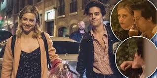 • cole sprouse girlfriend 2017 ❤ girls cole sprouse ryan cole sprouse and debby ryan were rumoured to be dating from august to october 2009 3. Pics Cole Sprouse Kisses Up On Rumored Girlfriend Lili Reinhart