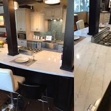 J&k cabinetry, hicksville, new york. Teltos Quartz Stone On Twitter Stopped In At Grand Jk Cabinetry Today And Saw This Awesome Kitchen Display Featuring Super White Quartz Countertops By Teltosquartzusa Https T Co X97trmrra5