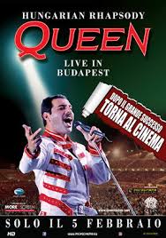 Da qui l'importanza che ha avuto per i fan l'ultimo concerto che si tenne il 9 agosto 1986 a knewborth park, pochi chilometri a sud di londra. Strong Queen Strong Torna Al Cinema Il Concerto Originale Di Budapest Del 1986 Rimasterizzato In Alta Definizione Trieste Com
