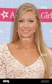 Alexis Wolfe's Instagram, Twitter & Facebook