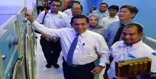 Toturial dobi layan diri menggunakan token.sesuai ditonton kepada sesiapa yang tidak pernah menggunakan perkhidmatan. Modal Buka Kedai Dobi Layan Diri