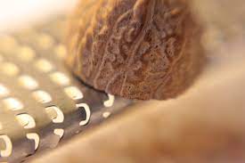 How long does it take for nutmeg to kick in? How To Get High On The Nutmeg You Bought For Eggnog