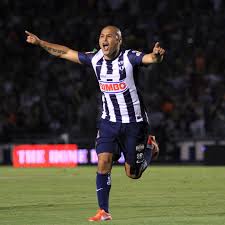 El chupete suazo es mi dios 🇱🇻🔴⚪️ 👉🏻👨🏻‍🦲👈🏻⚪️🔴. The Legacy Of Humberto Suazo In Mexico Fmf State Of Mind