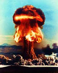 25 Incredible Explosion Photographs Atomic Bomb Explosion Nuclear Bomb Atomic Bomb